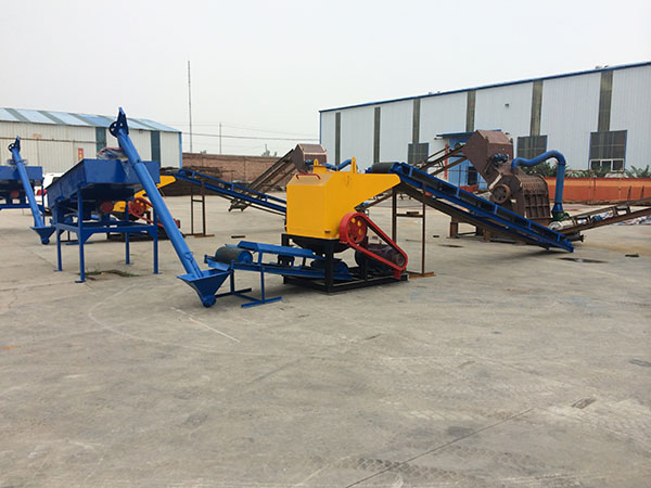 廢舊輪胎橡膠粉碎機